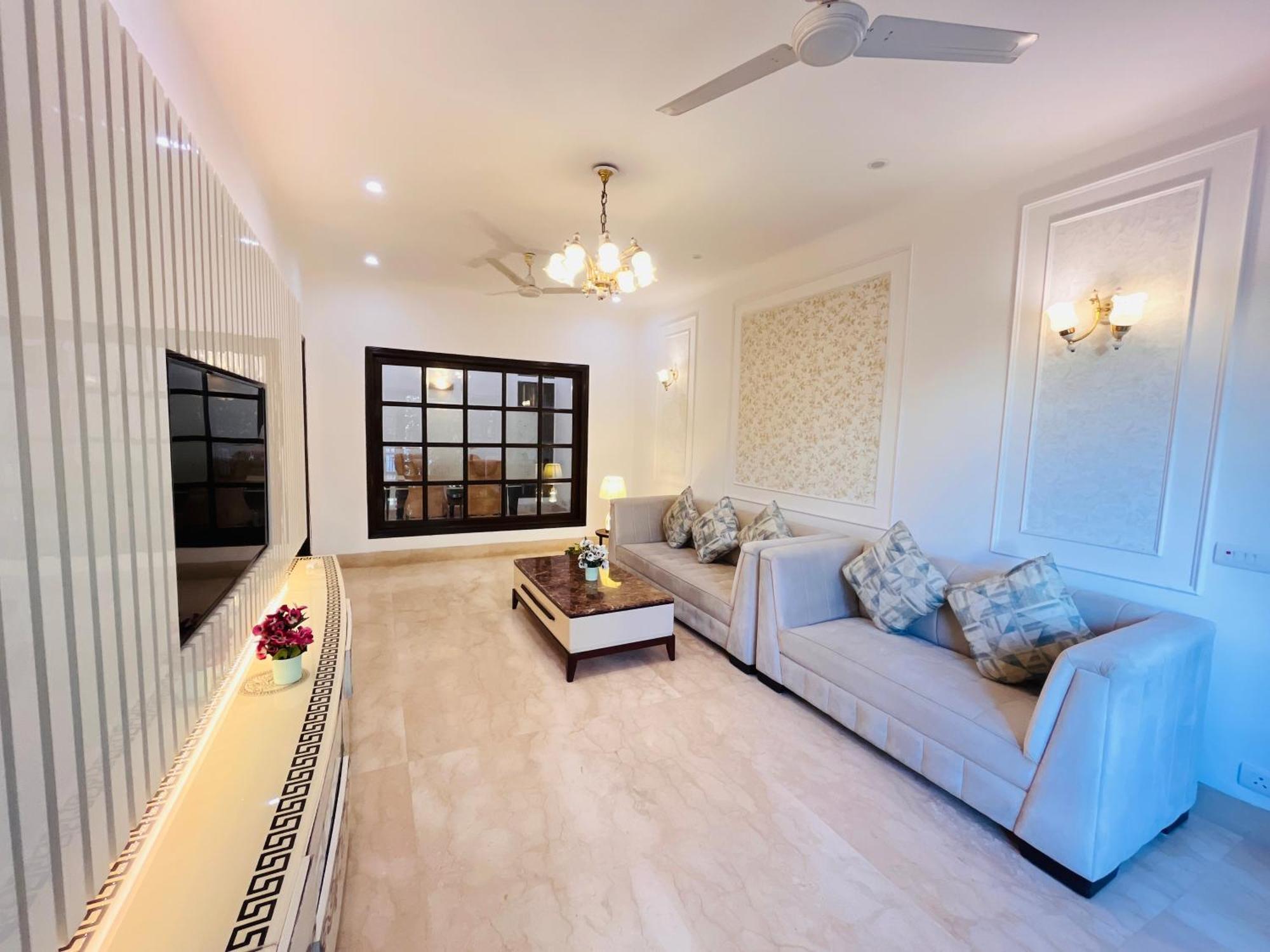 The South Manor Residency Near Aiims Hospital Hotel New Delhi