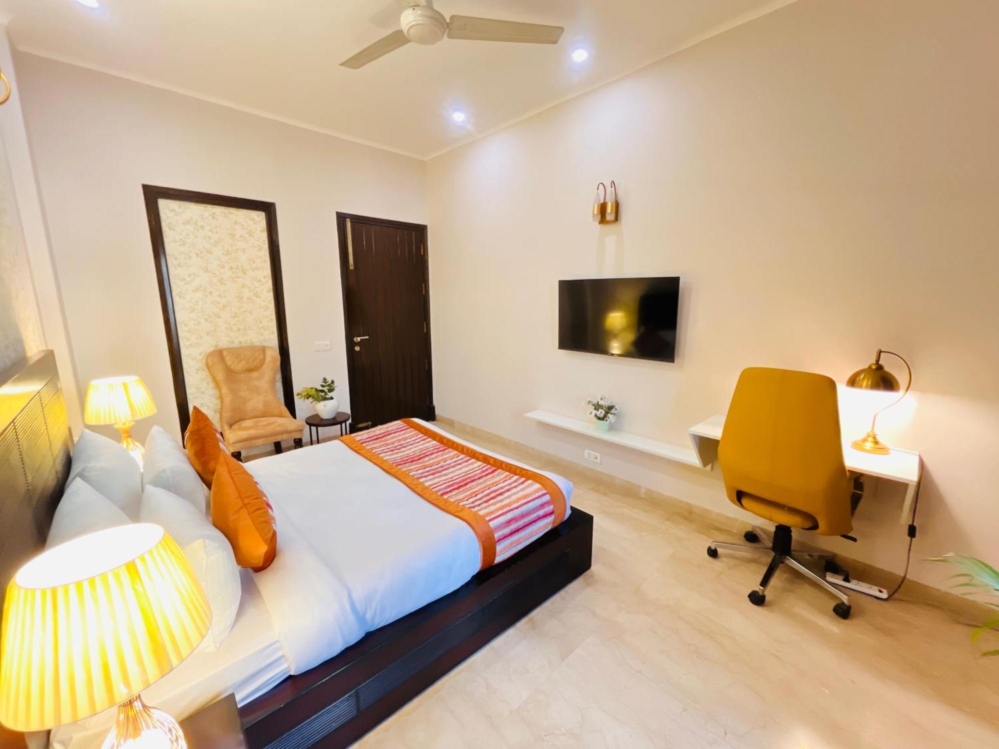 Hotel The South Manor Residency Near Aiims Hospital New Delhi