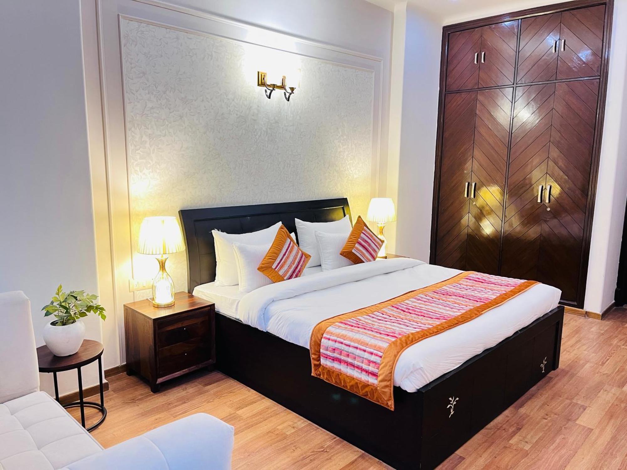 The South Manor Residency Near Aiims Hospital
