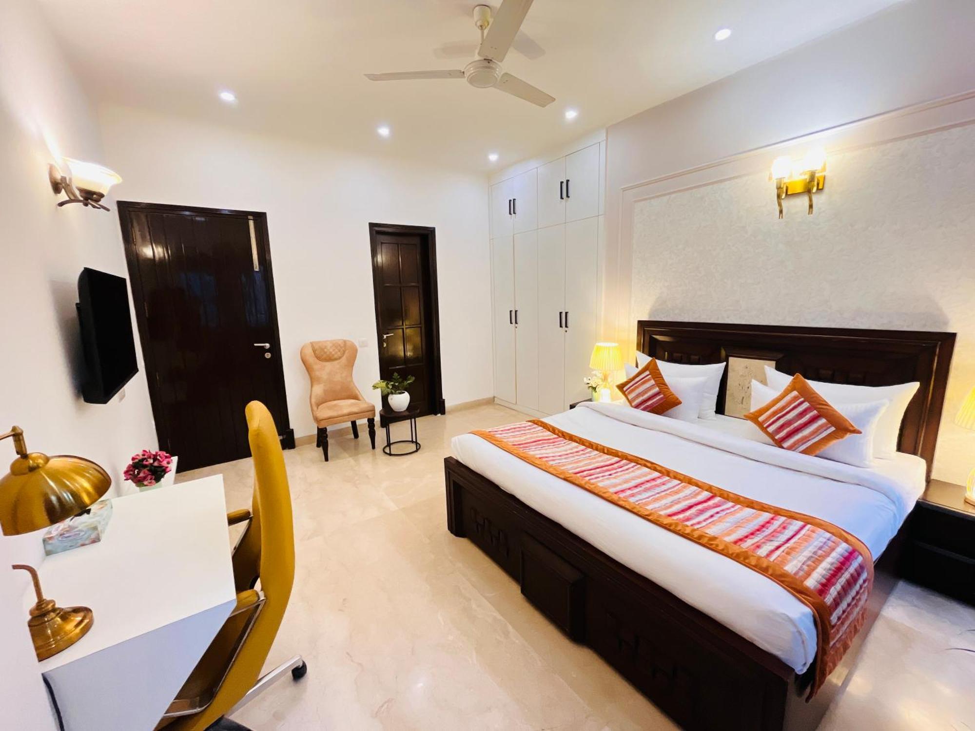 The South Manor Residency Near Aiims Hospital