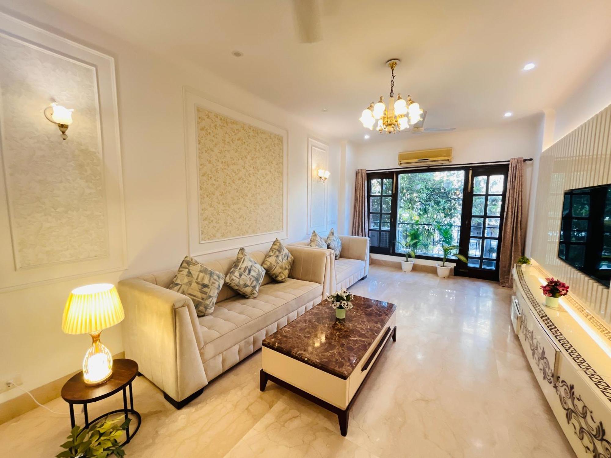 The South Manor Residency Near Aiims Hospital 3* New Delhi