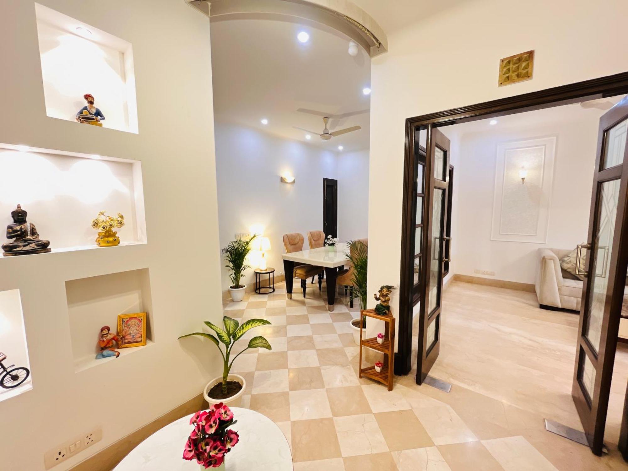The South Manor Residency Near Aiims Hospital Hotel New Delhi