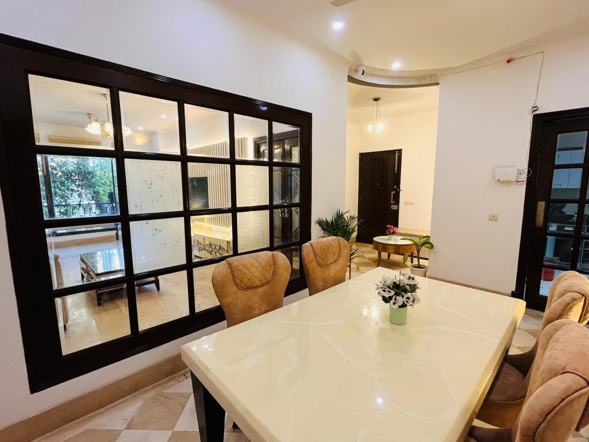 Hotel The South Manor Residency Near Aiims Hospital New Delhi