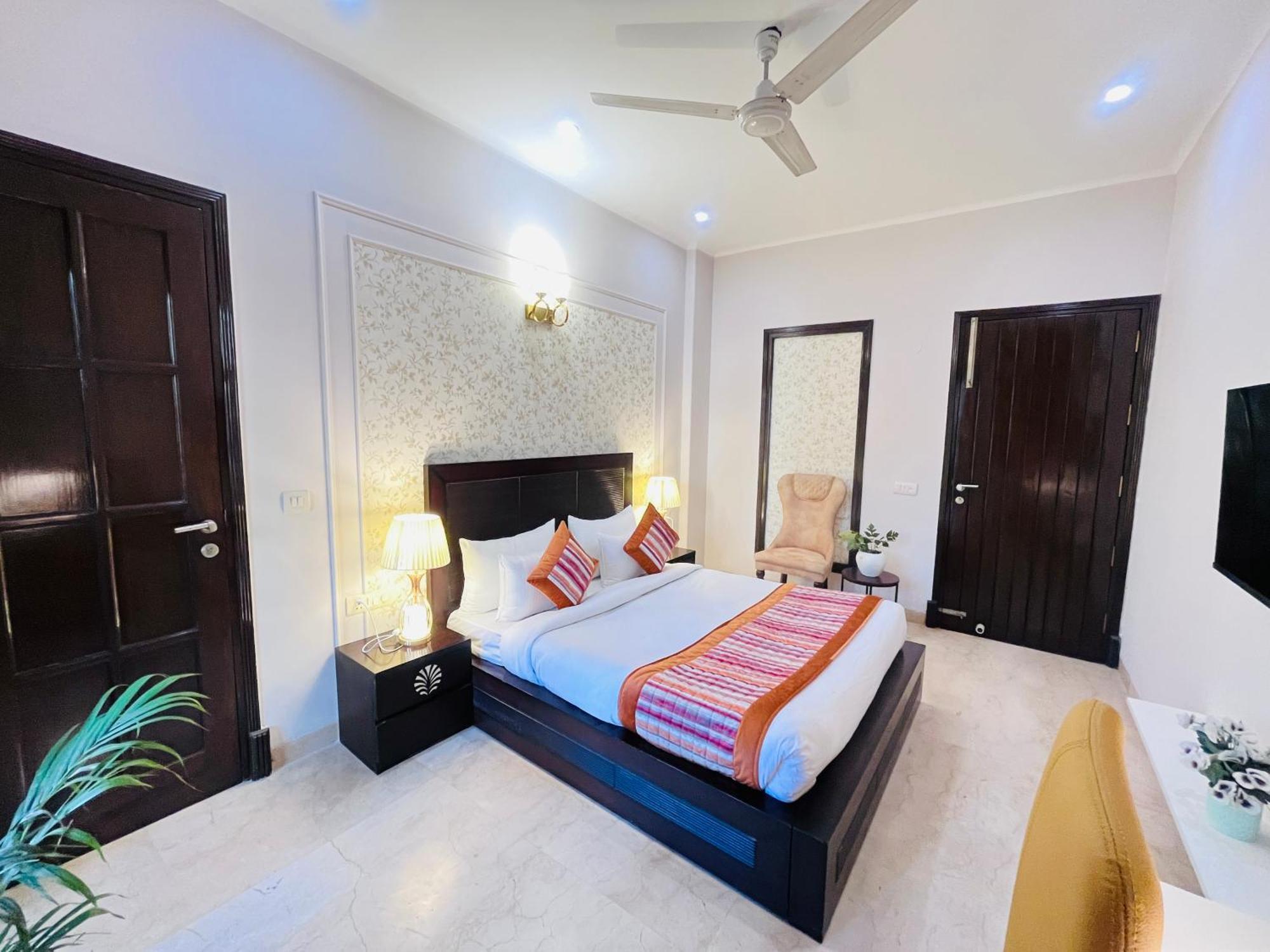 The South Manor Residency Near Aiims Hospital